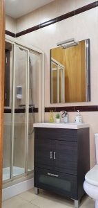 baño completo alojamiento rural suite encina